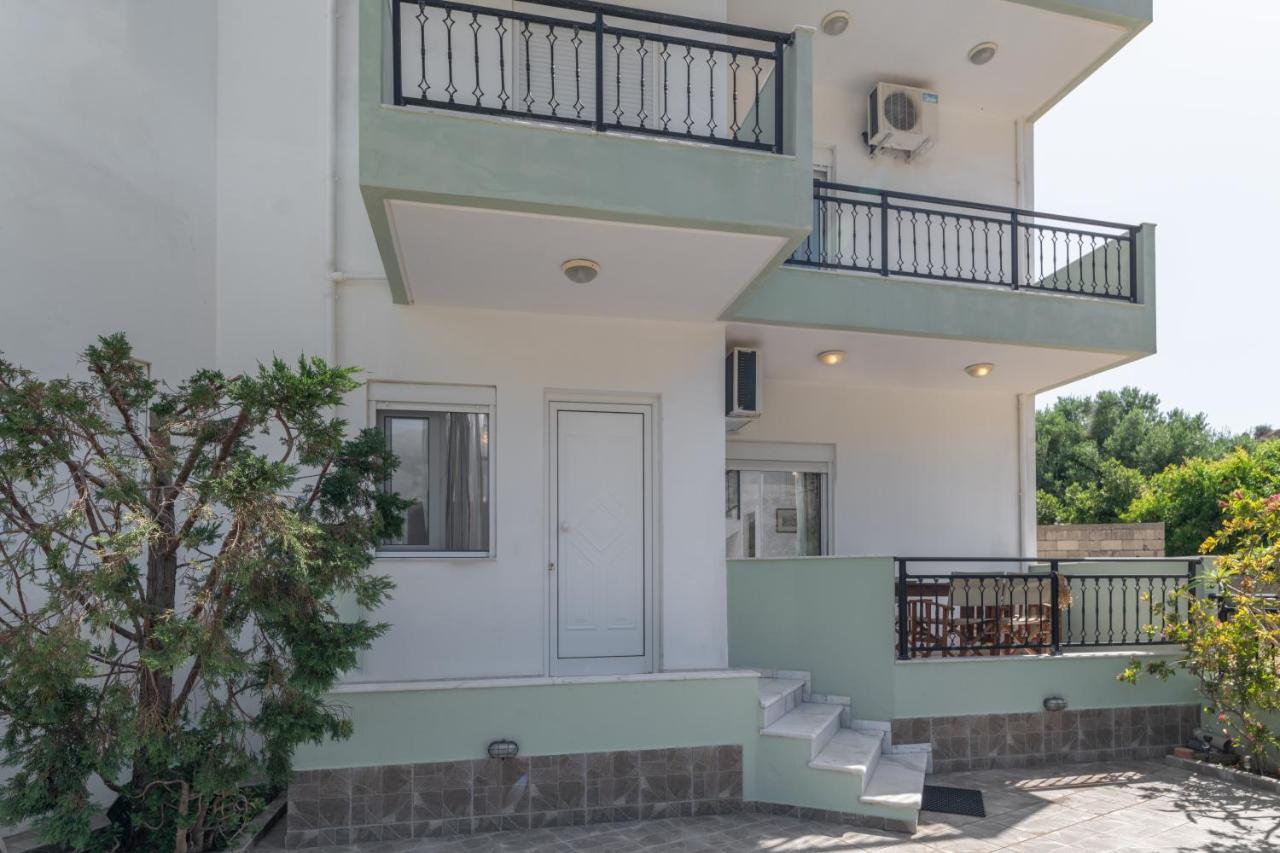 Haris Villas Keratókambos Exterior foto